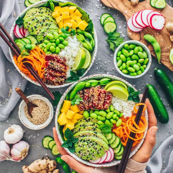 🍗 Hawaiian poke bowl with lemon chicken.